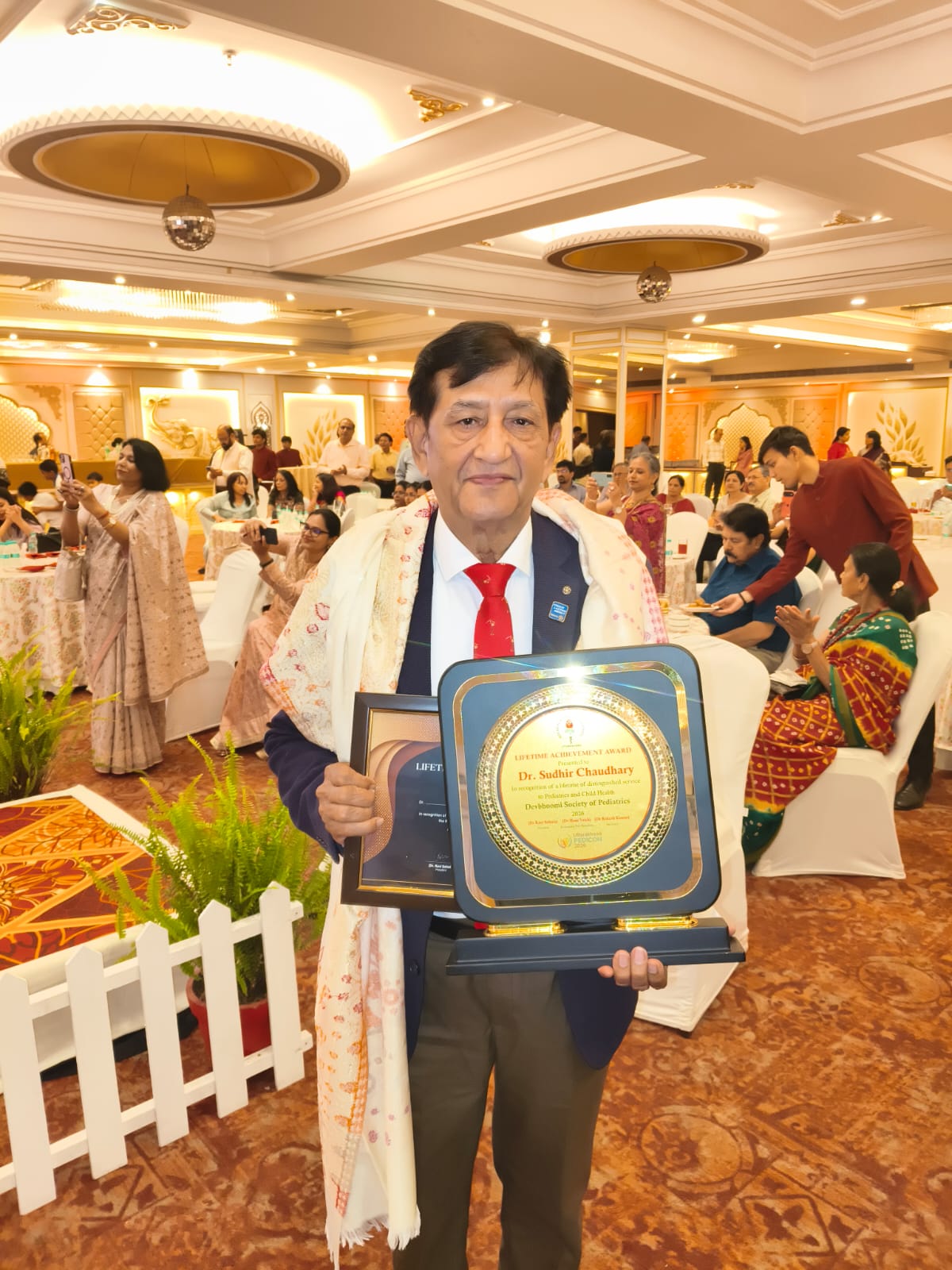Eminent Pediatrician Dr. Sudhir Chaudhary Conferred Lifetime Achievement Award at Pedicon-26